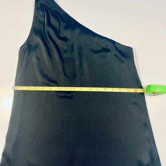 Very good condition one shoulder black top - Picture 3 of 4